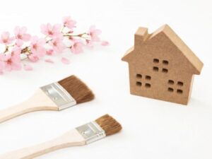 桜の花びらと外壁塗装