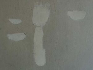 ひび割れ補修は大きさや状態による